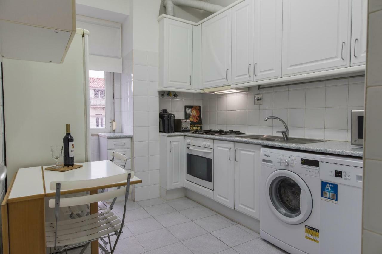 Appartement Charming Chiado 2Bedr W/Balcony And View à Lisboa Extérieur photo